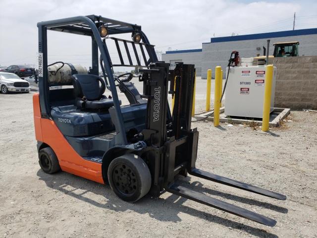 16913 - 2015 TOYOTA FORKLIFT ORANGE photo 1