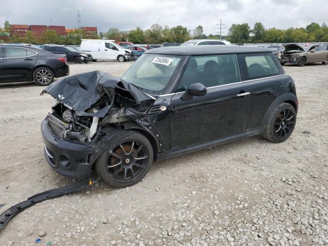 2013 MINI COOPER, 