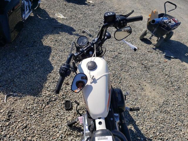 1HD1LR365JC431139 - 2018 HARLEY-DAVIDSON XL1200 XS WHITE photo 5