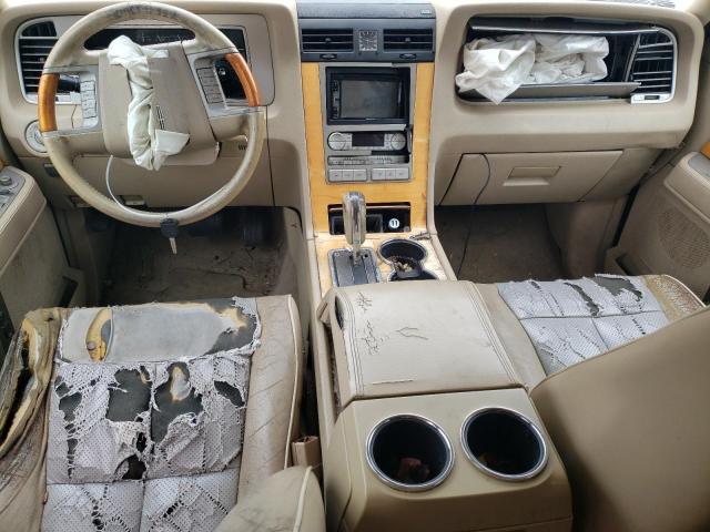 5LMFU27547LJ08070 - 2007 LINCOLN NAVIGATOR შავი ფოტო 8