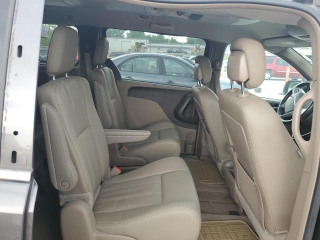 2C4RC1CG8GR221388 - 2016 CHRYSLER TOWN & COU TOURING L GRAY photo 11