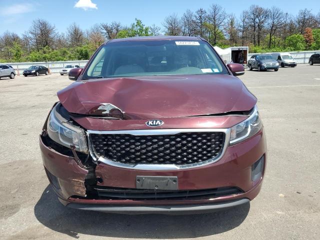 KNDMB5C19J6390544 - 2018 KIA SEDONA LX BURGUNDY photo 5