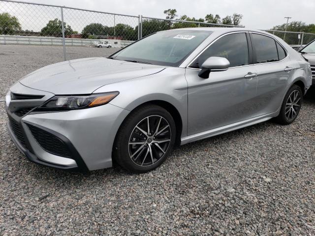 4T1T11AKXPU805762 - 2023 TOYOTA CAMRY SE NIGHT SHADE SILVER photo 1