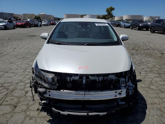 JTDKARFP4H3023046 - 2017 TOYOTA PRIUS PRIM WHITE photo 5