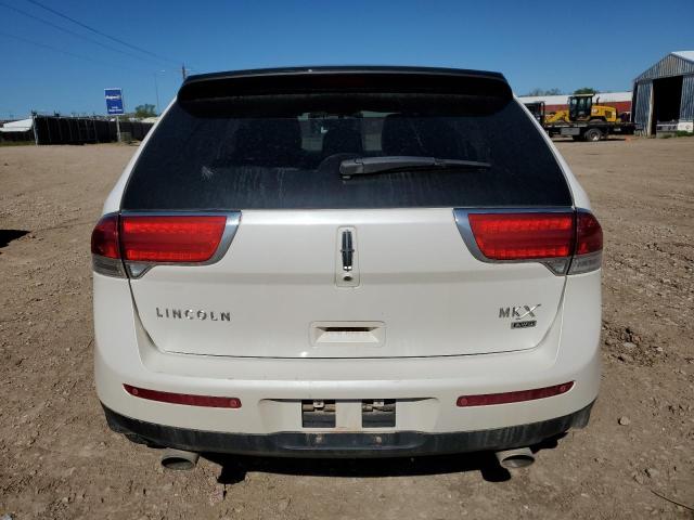 2LMDJ8JK3DBL39546 - 2013 LINCOLN MKX WHITE photo 6