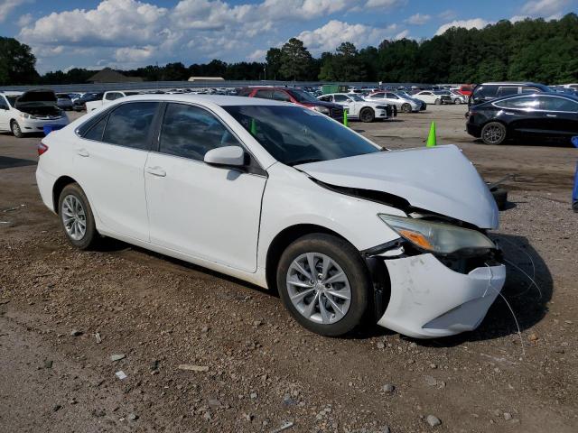 4T1BF1FK0GU139680 - 2016 TOYOTA CAMRY LE WHITE photo 4