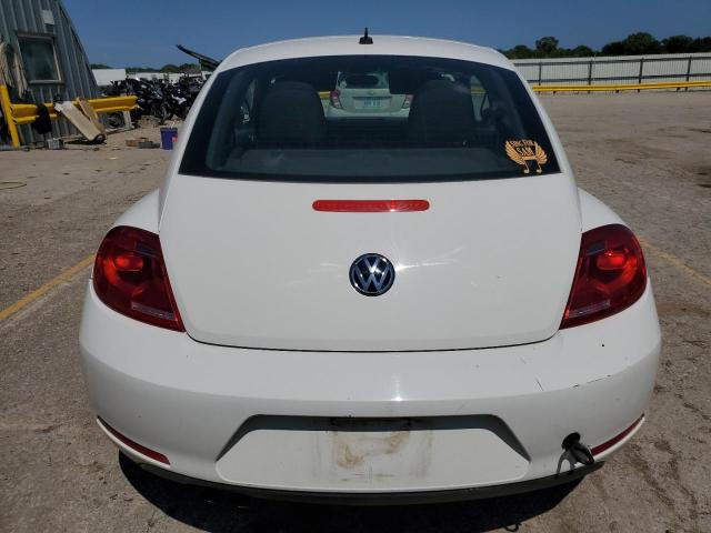 3VWFP7AT4DM644804 - 2013 VOLKSWAGEN BEETLE WHITE photo 6