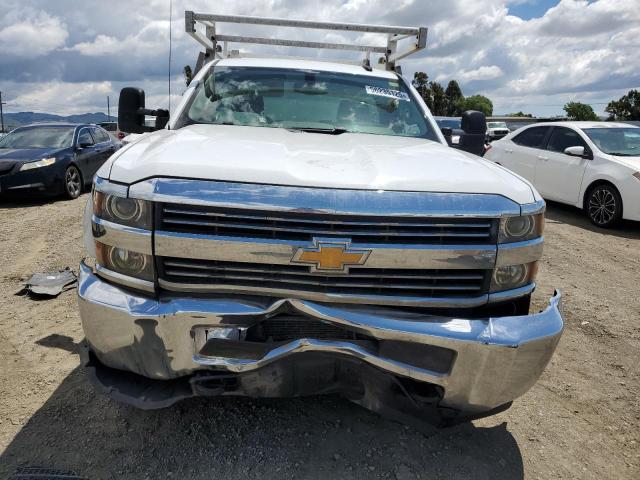 1GB0CUEG7HZ278152 - 2017 CHEVROLET silverado C2500 HEAVY DUTY WHITE photo 5