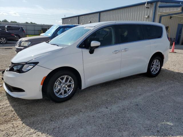 2C4RC1CG6NR226537 - 2022 CHRYSLER VOYAGER LX WHITE photo 1