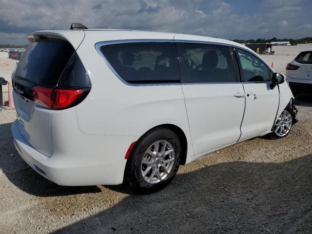 2C4RC1CG6NR226537 - 2022 CHRYSLER VOYAGER LX WHITE photo 3