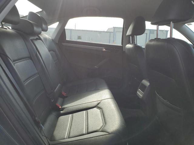 1VWDT7A39HC073062 - 2017 VOLKSWAGEN PASSAT R-LINE Մոխրագույն լուսանկար 10