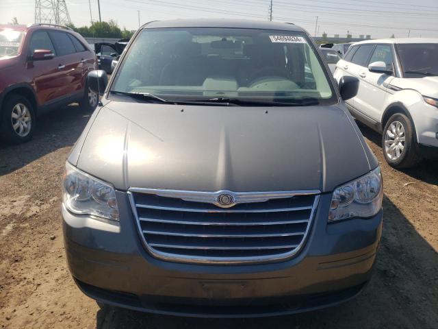 2A4RR2D16AR448644 - 2010 CHRYSLER TOWN & COU LX GRAY photo 5