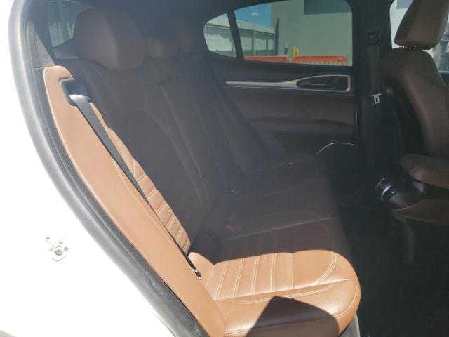 ZASFAKNN4J7C00791 - 2018 ALFA ROMEO STELVIO TI SPORT WHITE photo 11