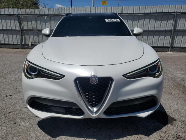 ZASFAKNN4J7C00791 - 2018 ALFA ROMEO STELVIO TI SPORT WHITE photo 5