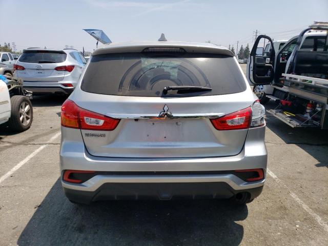 JA4AR3AW1JU003069 - 2018 MITSUBISHI OUTLANDER ES SILVER photo 6