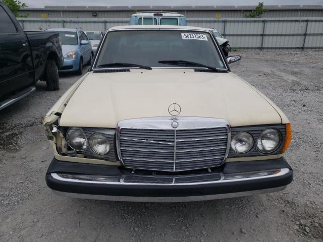 WDBAB23A2BB249386 - 1981 MERCEDES-BENZ 240 D BEIGE photo 5