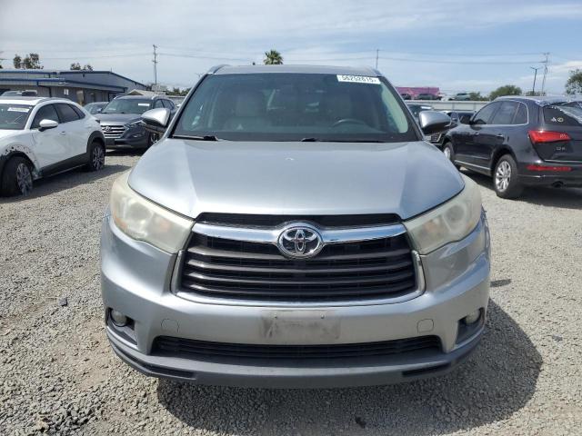 5TDKKRFH0GS158222 - 2016 TOYOTA HIGHLANDER XLE SILVER photo 5
