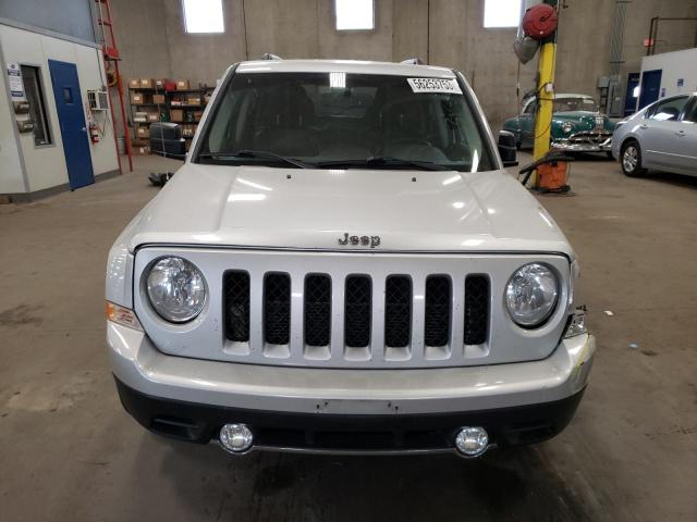 1J4NT4GB6BD287006 - 2011 JEEP PATRIOT LATITUDE SILVER photo 5