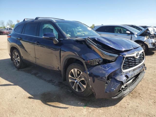5TDGZRBH8NS573003 - 2022 TOYOTA HIGHLANDER XLE BLUE photo 4