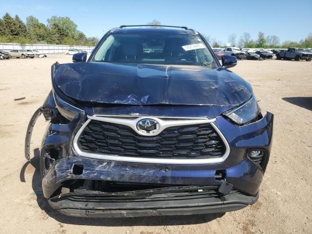 5TDGZRBH8NS573003 - 2022 TOYOTA HIGHLANDER XLE BLUE photo 5