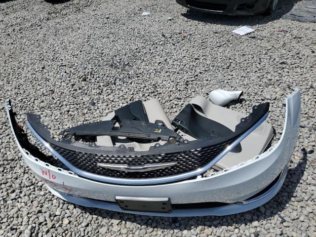 2C4RC1FG6JR128131 - 2018 CHRYSLER PACIFICA TOURING PLUS WHITE photo 12