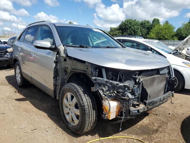 5XYKT3A61CG283334 - 2012 KIA SORENTO BASE SILVER photo 4