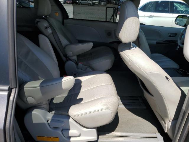 5TDYK3DC6CS218030 - 2012 TOYOTA SIENNA XLE 灰色 照片 11