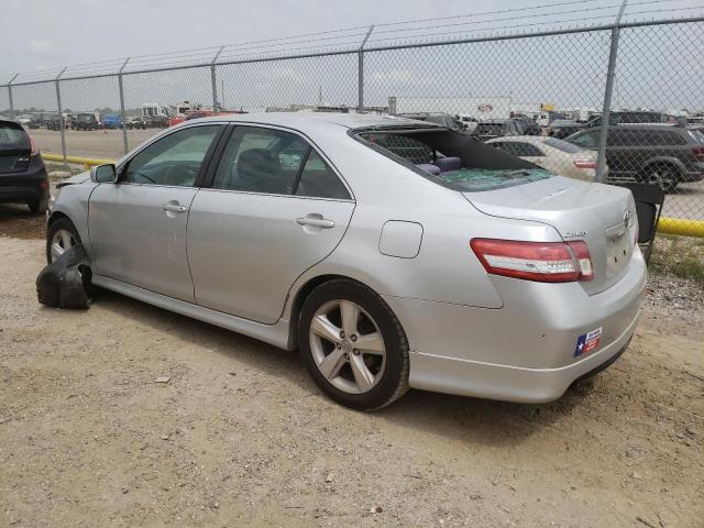 4T1BF3EK7BU613341 - 2011 TOYOTA CAMRY BASE SILVER photo 2