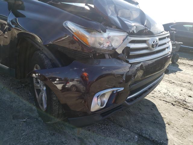 5TDBK3EH4DS278860 - 2013 TOYOTA HIGHLANDER BASE Marron photo 9