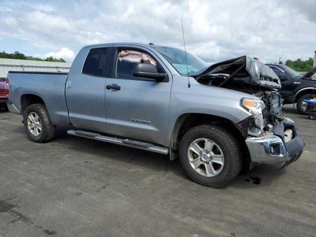 5TFUM5F16GX066315 - 2016 TOYOTA TUNDRA DOUBLE CAB SR/SR5 SILVER photo 4