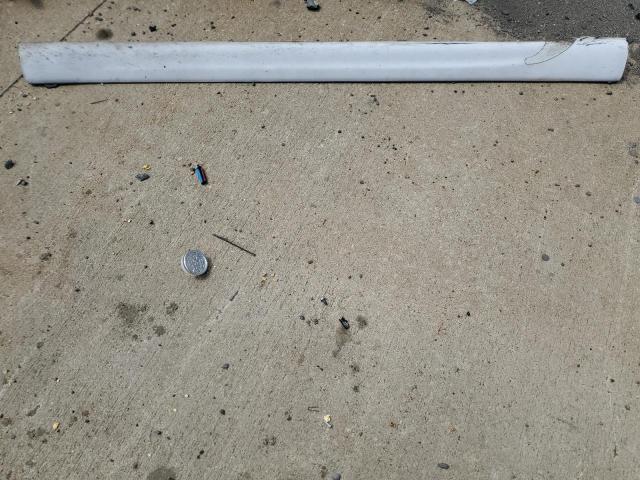 2T1KR32E45C353198 - 2005 TOYOTA COROLLA MA XR WHITE photo 13