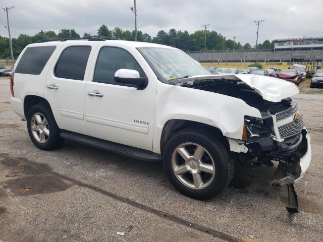 1GNSCAE04ER121705 - 2014 CHEVROLET TAHOE C1500  LS WHITE photo 4