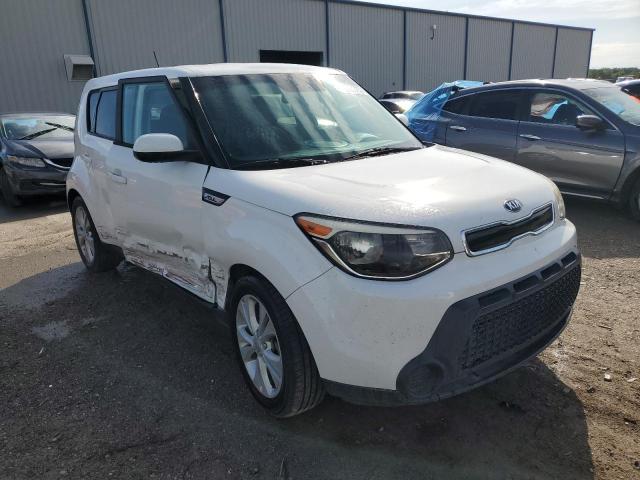 KNDJP3A53F7163186 - 2015 KIA SOUL + WHITE photo 4