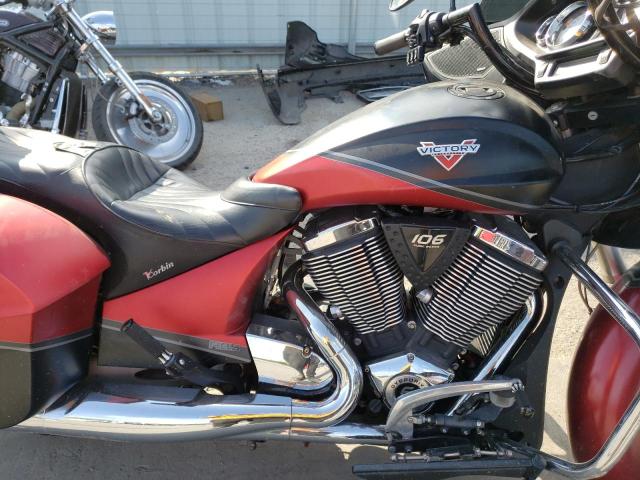 5VPDW36N9F3045371 - 2015 VICTORY MOTORCYCLES CROSS COUN 勃艮第红 照片 5