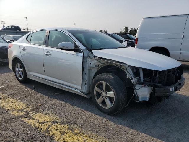 KNAGM4A76F5588050 - 2015 KIA OPTIMA LX WHITE photo 4