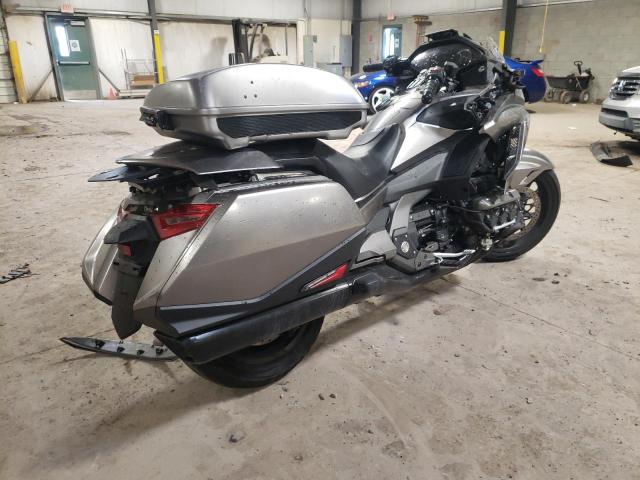 JH2SC7941JK000052 - 2018 HONDA GL1800 B GRAY photo 4