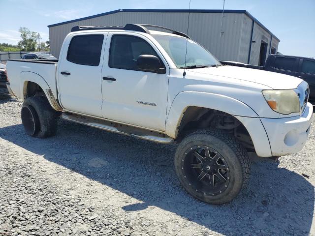 3TMJU62N57M049285 - 2007 TOYOTA TACOMA DOUBLE CAB PRERUNNER WHITE photo 4