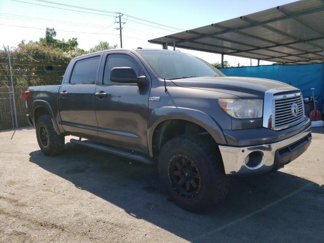 5TFHW5F1XCX237153 - 2012 TOYOTA TUNDRA CREWMAX LIMITED GRAY photo 4