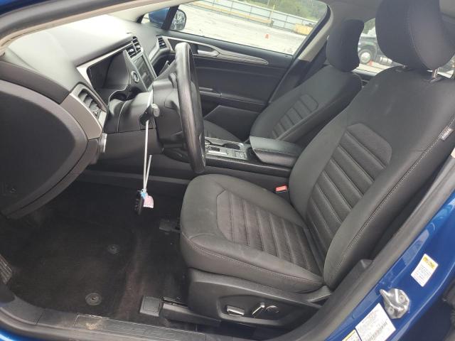 3FA6P0HD5JR202322 - 2018 FORD FUSION SE BLUE photo 7