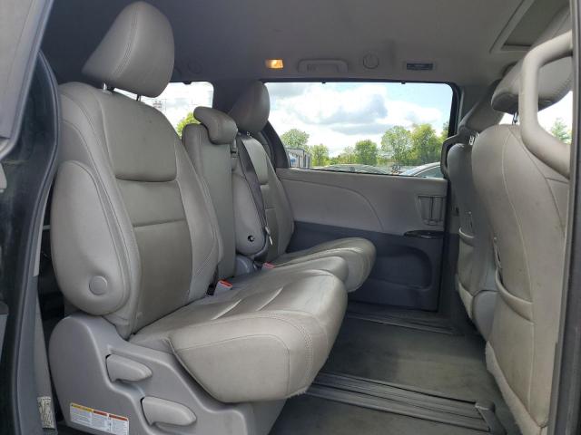 5TDYZ3DC8KS018583 - 2019 TOYOTA SIENNA XLE შავი ფოტო 11