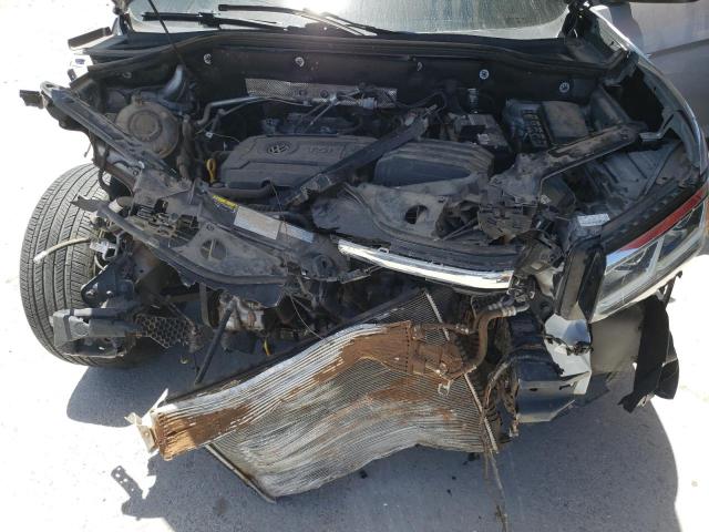 1V25C2CA0LC201802 - 2020 VOLKSWAGEN ATLAS CROS SE Серебристый фото 12