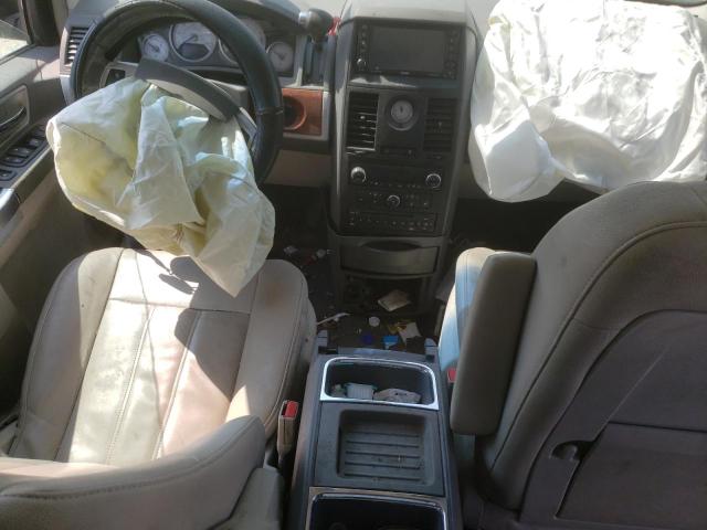 2A8HR54P38R679334 - 2008 CHRYSLER TOWN & COU TOURING SILVER photo 8