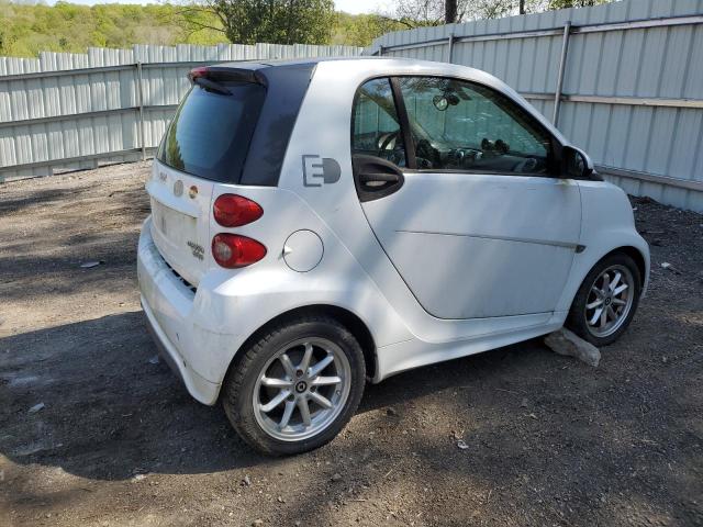 WMEEJ9AA9GK841863 - 2016 SMART FORTWO PAS WHITE photo 3
