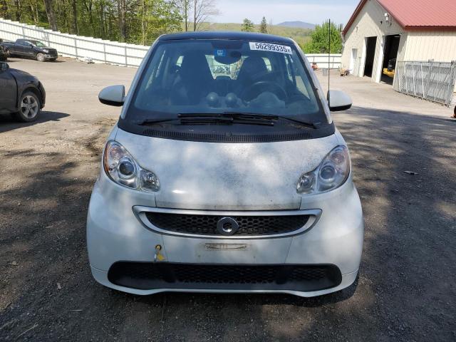 WMEEJ9AA9GK841863 - 2016 SMART FORTWO PAS WHITE photo 5