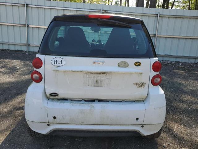 WMEEJ9AA9GK841863 - 2016 SMART FORTWO PAS WHITE photo 6