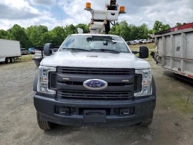 1FDUF4GY4HDA02756 - 2017 FORD F450 SUPER DUTY WHITE photo 5