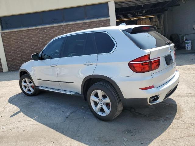 5UXZV8C55BL417936 - 2011 BMW X5 XDRIVE50I SILVER photo 2