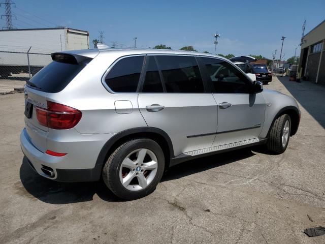 5UXZV8C55BL417936 - 2011 BMW X5 XDRIVE50I SILVER photo 3