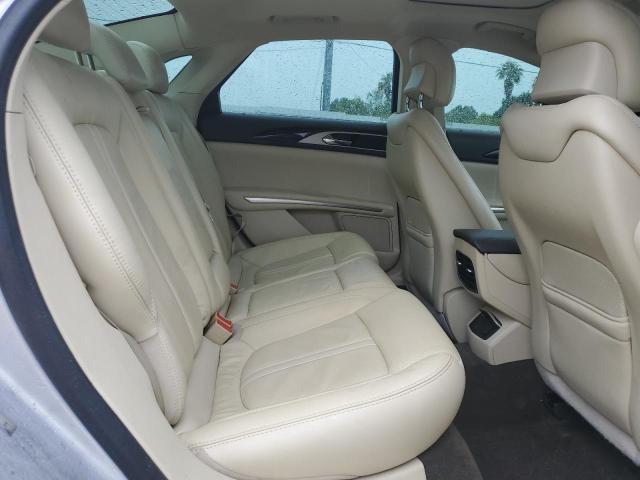 3LN6L2GK6DR823781 - 2013 LINCOLN MKZ SILVER photo 10