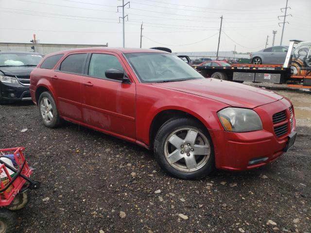 2D8GZ48V85H647097 - 2005 DODGE MAGNUM SXT RED photo 4